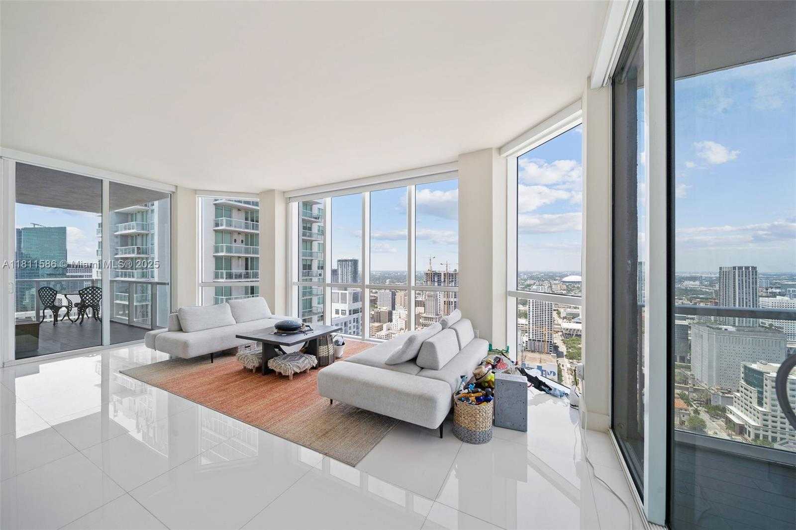 Small Image of 244 BISCAYNE BLVD #4608, Miami Number 10