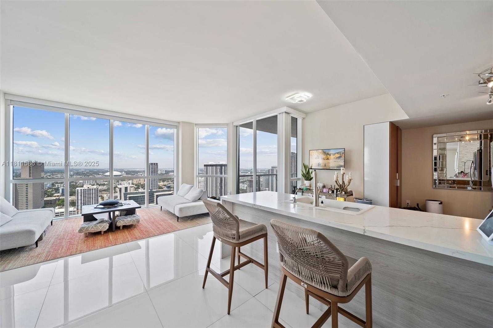 Small Image of 244 BISCAYNE BLVD #4608, Miami Number 13