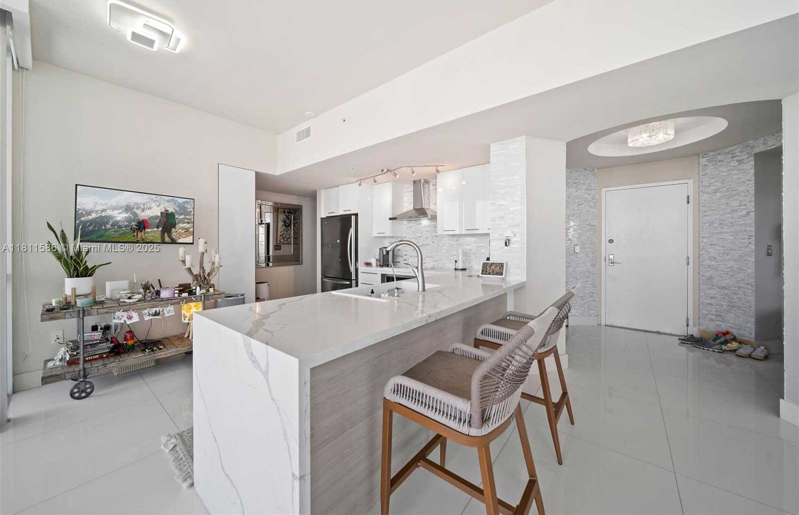 Small Image of 244 BISCAYNE BLVD #4608, Miami Number 15