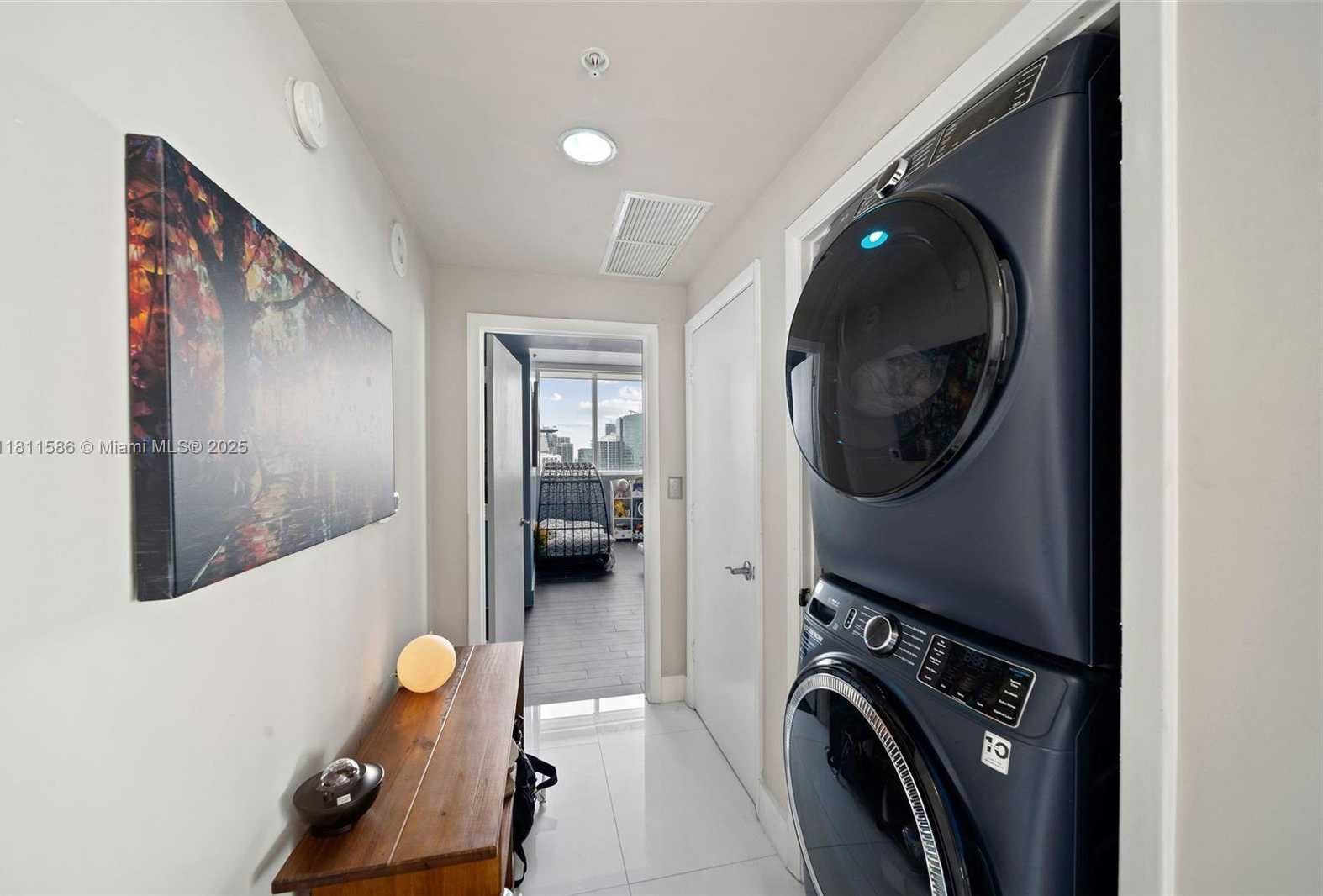 Small Image of 244 BISCAYNE BLVD #4608, Miami Number 21
