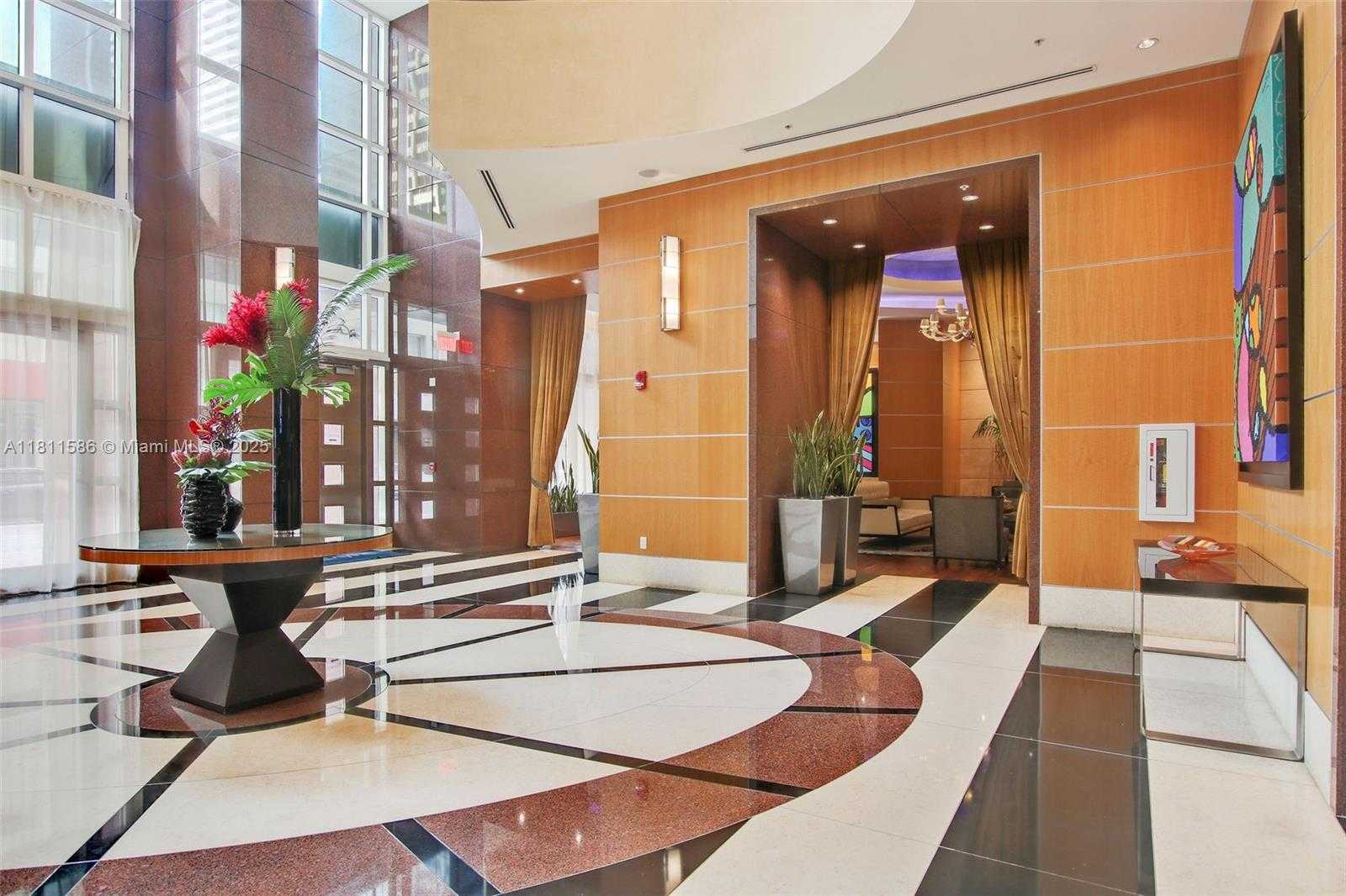Small Image of 244 BISCAYNE BLVD #4608, Miami Number 31