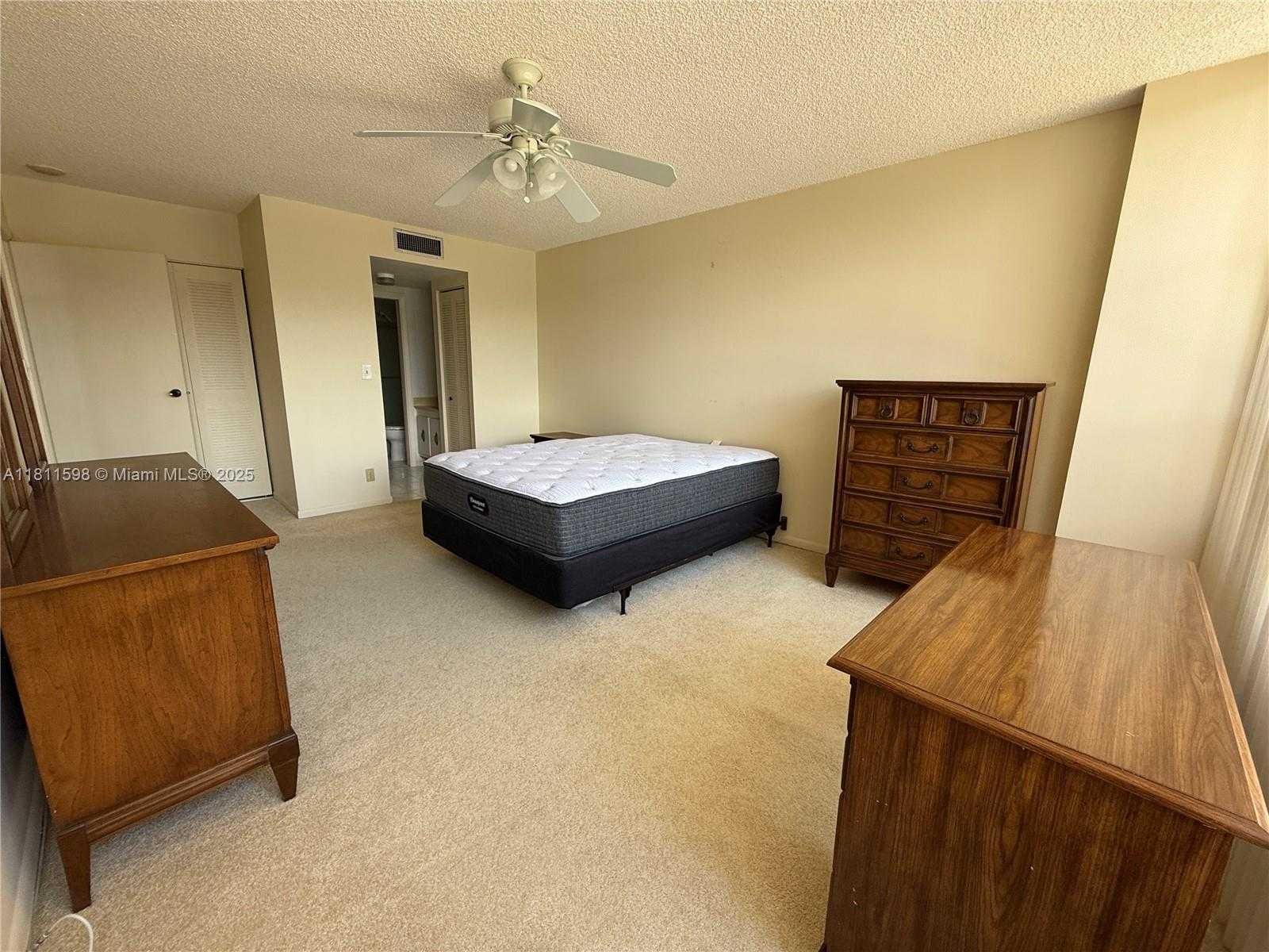 Small Image of 600 THREE ISLANDS BLVD #101, Hallandale Beach Number 14