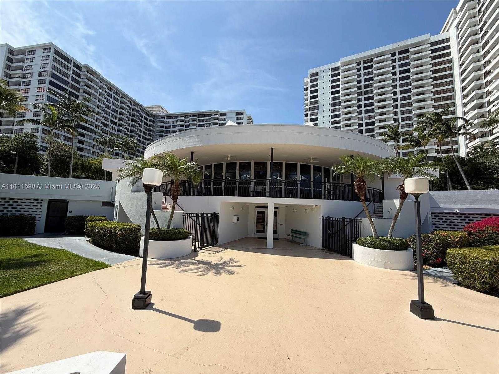 Small Image of 600 THREE ISLANDS BLVD #101, Hallandale Beach Number 26