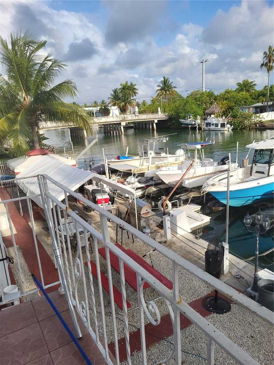 Small Image of 2101 CALAIS DR #10, Miami Beach Number 18