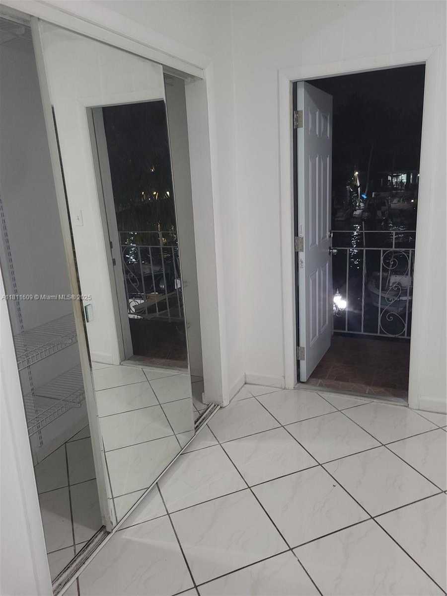 Small Image of 2101 CALAIS DR #10, Miami Beach Number 7