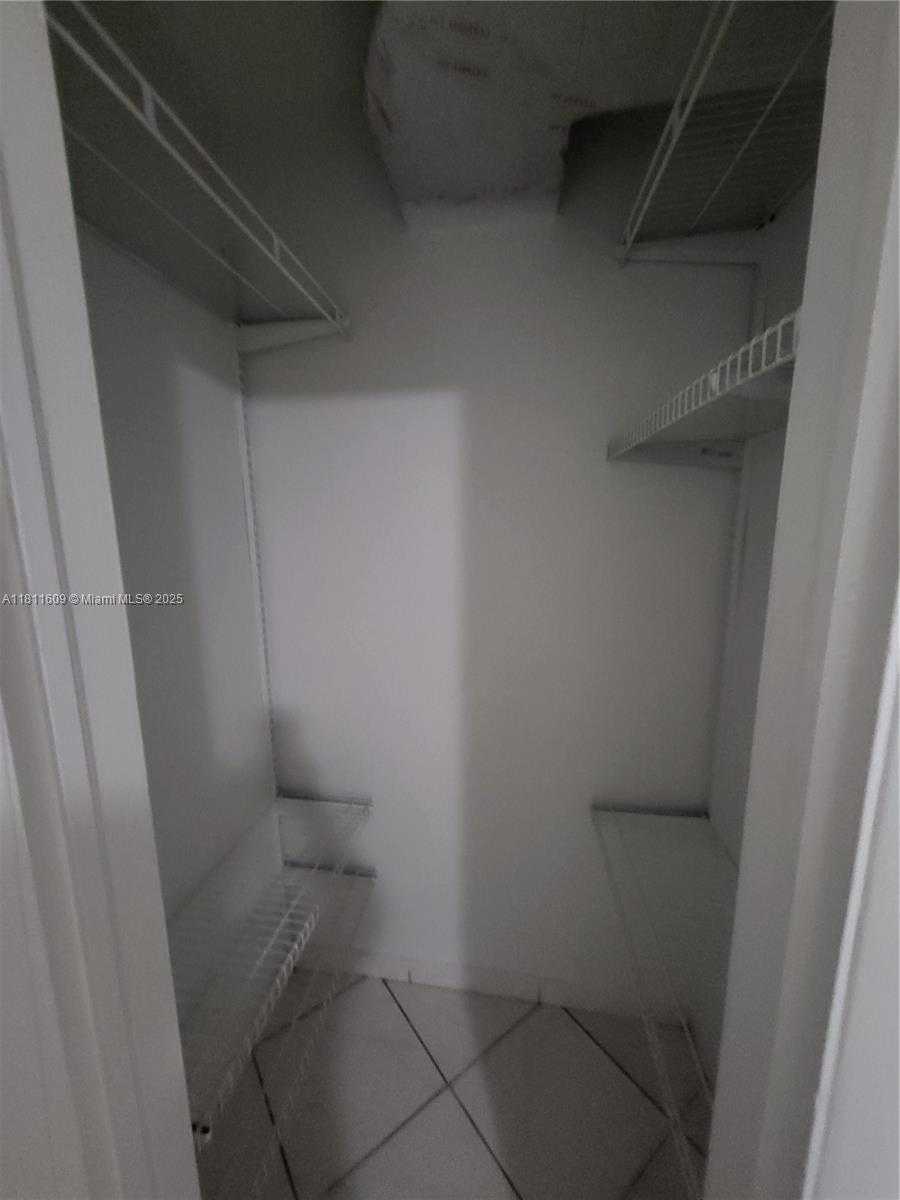 Small Image of 2101 CALAIS DR #10, Miami Beach Number 9
