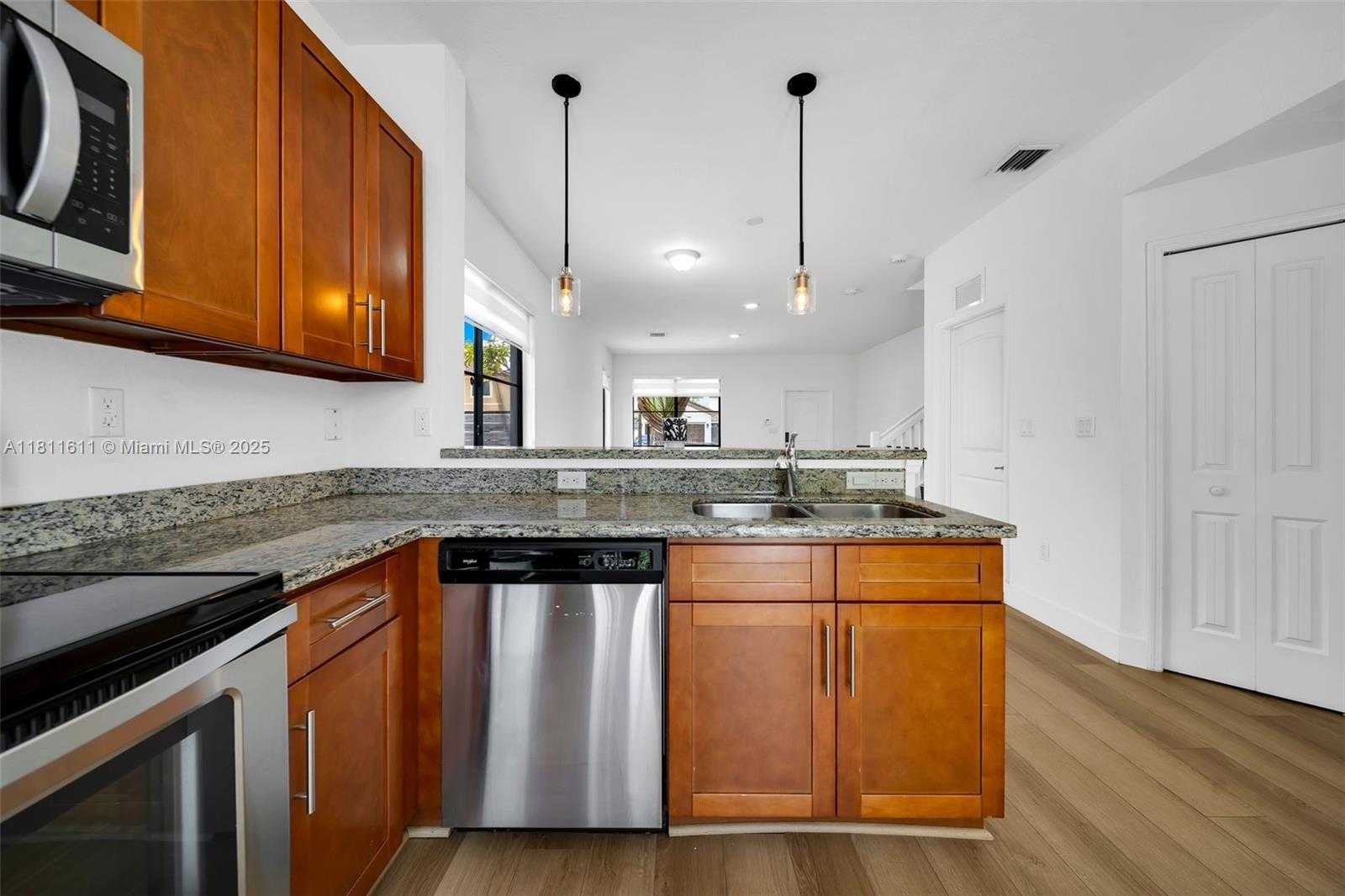Small Image of 23061 SOUTH WEST 114TH PATH, Miami Number 17