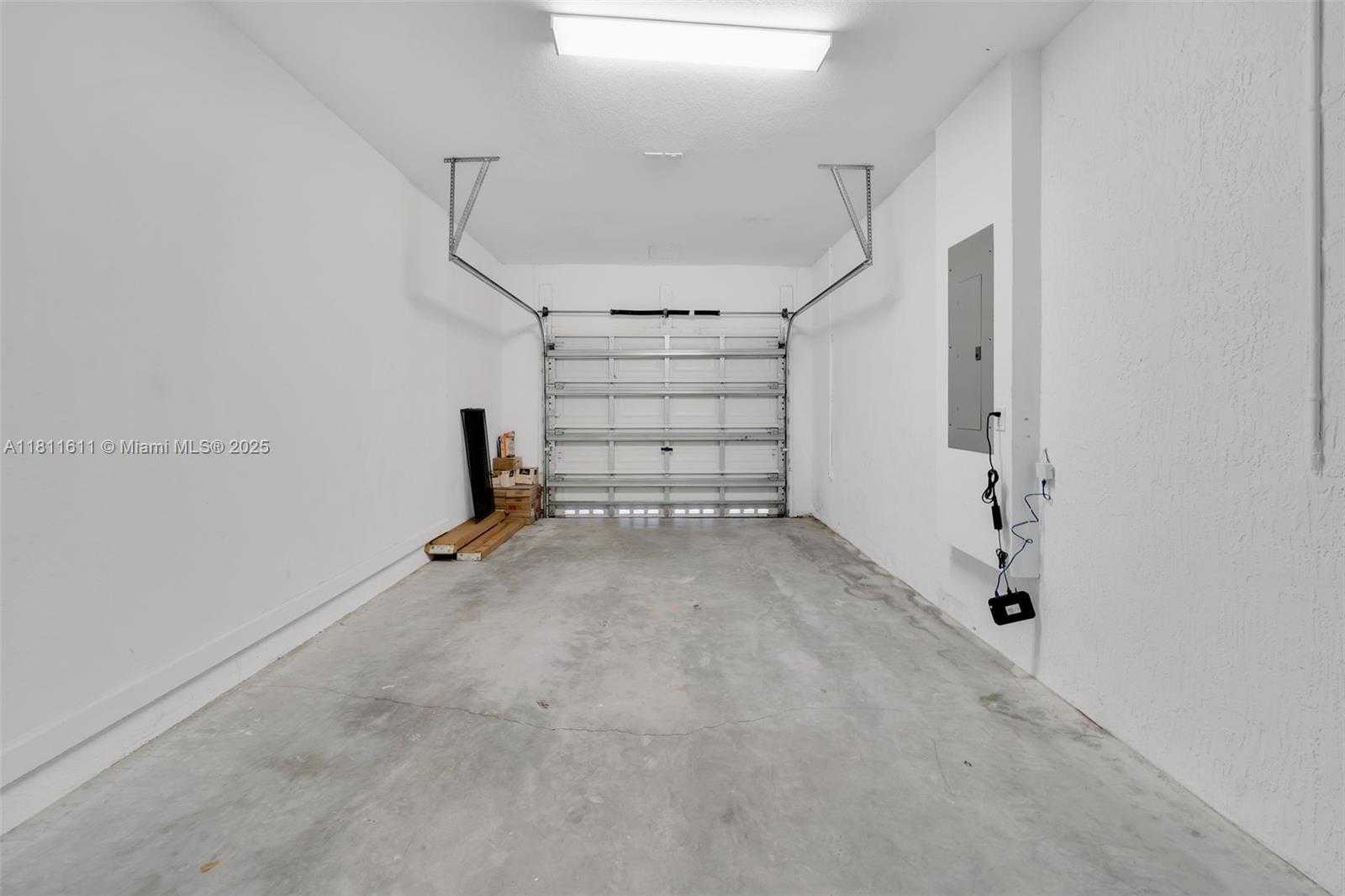 Small Image of 23061 SOUTH WEST 114TH PATH, Miami Number 25