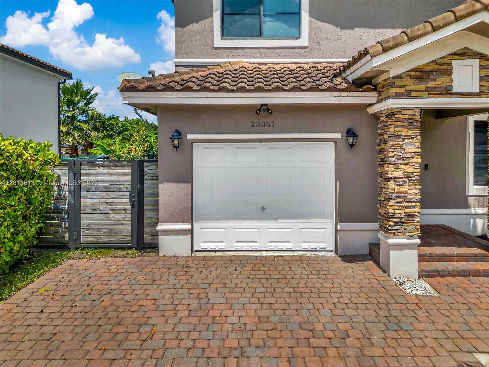 Small Image of 23061 SOUTH WEST 114TH PATH, Miami Number 4