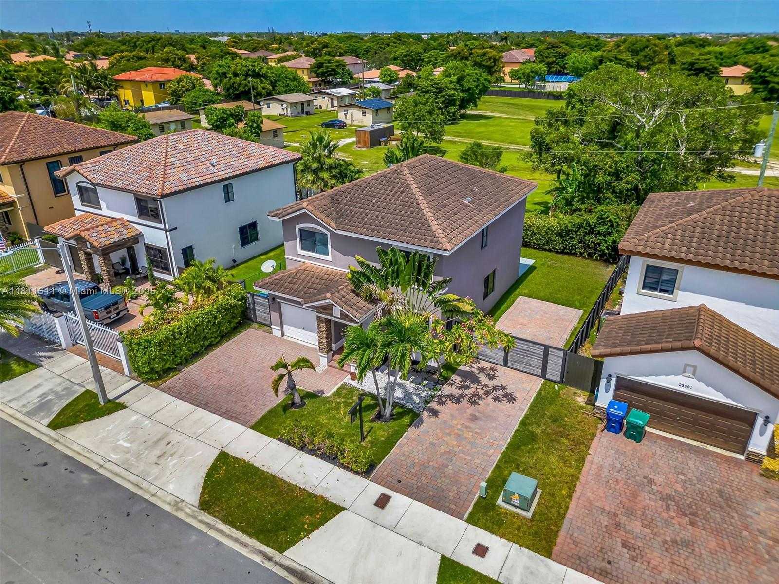 Small Image of 23061 SOUTH WEST 114TH PATH, Miami Number 7