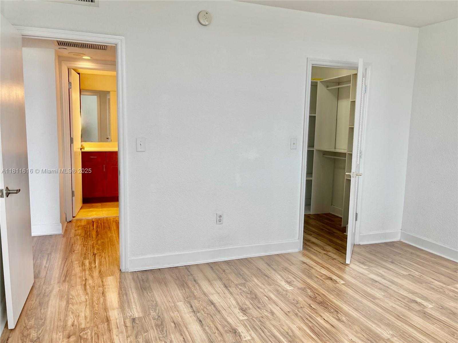 Small Image of 401 69TH ST #405, Miami Beach Number 11