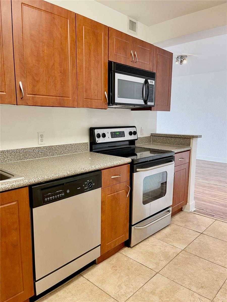 Small Image of 401 69TH ST #405, Miami Beach Number 7