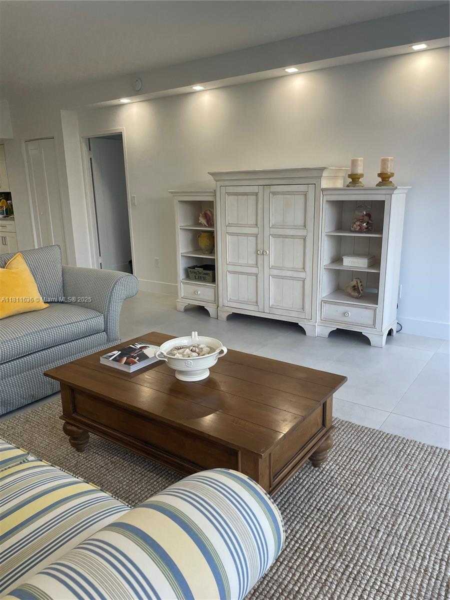 Small Image of 10275 COLLINS AVE #208, Bal Harbour Number 4