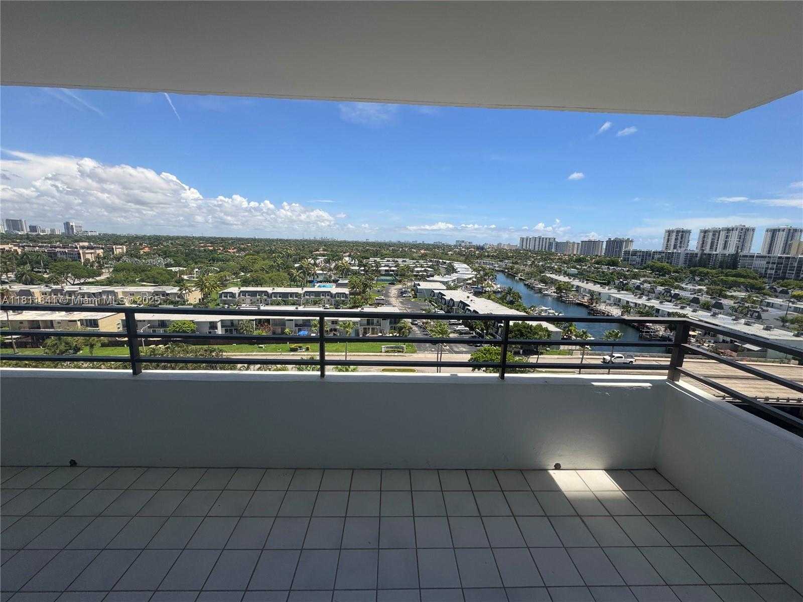 Small Image of 2500 PARKVIEW DR #1109, Hallandale Beach Number 15