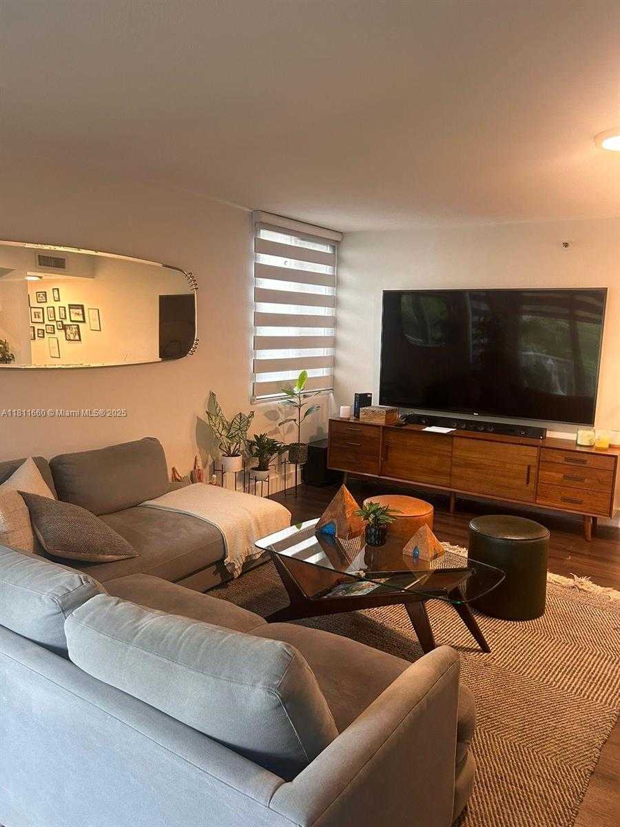 Small Image of 800 NORTH MIAMI AVE #E-308, Miami Number 15
