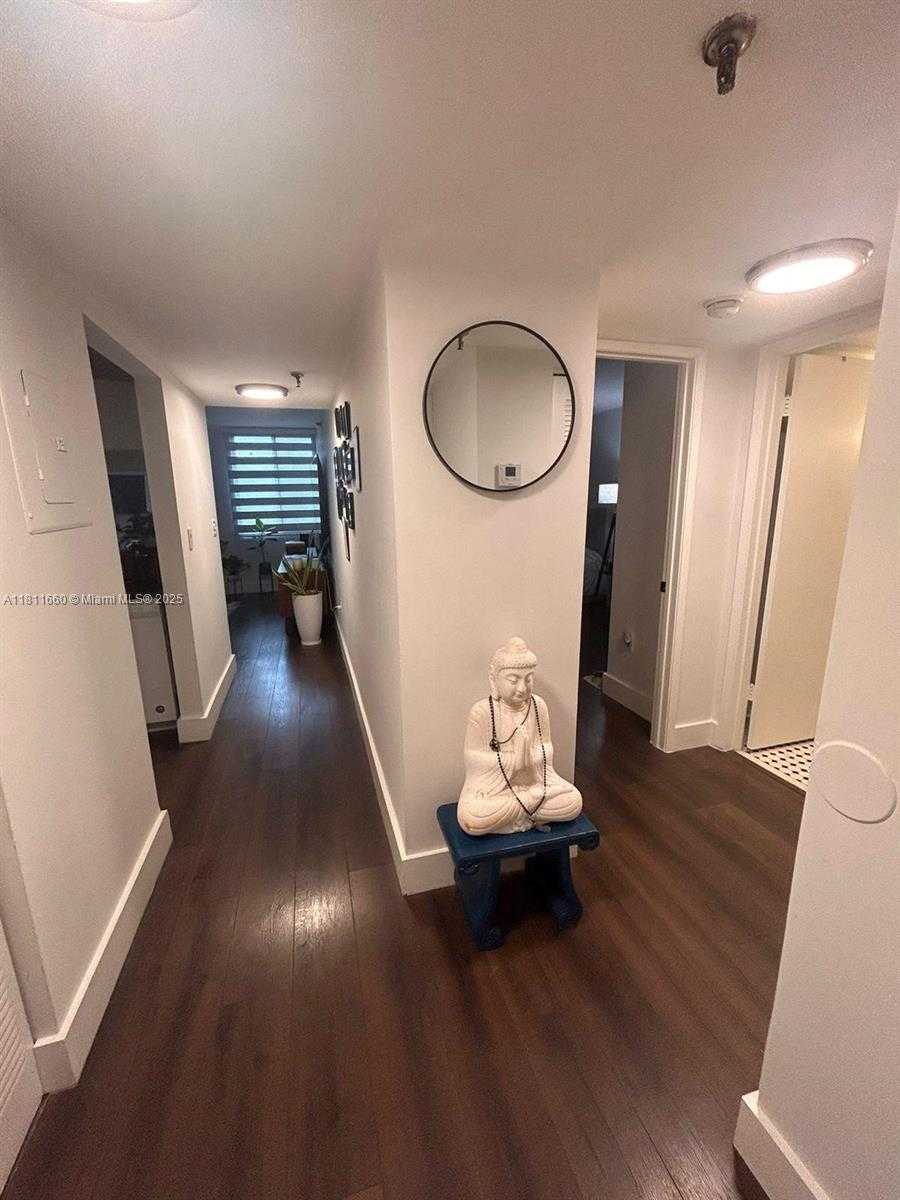 Small Image of 800 NORTH MIAMI AVE #E-308, Miami Number 4