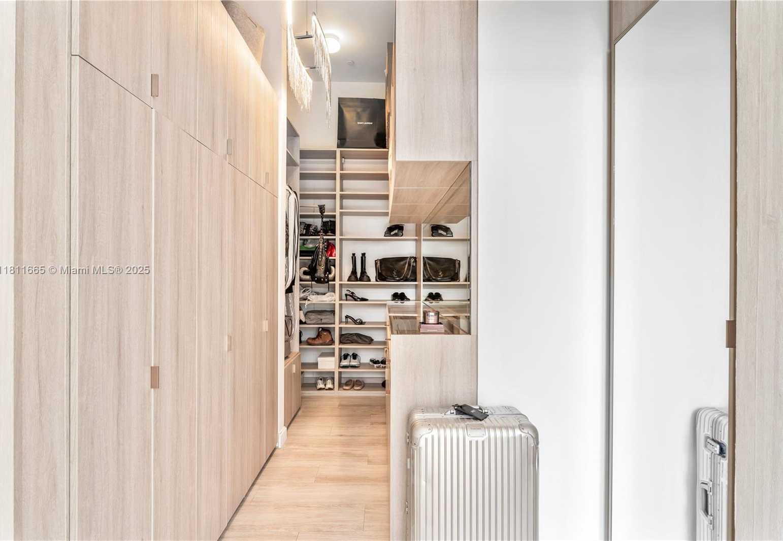 Small Image of 45 SOUTH WEST 9TH ST #4903, Miami Number 12