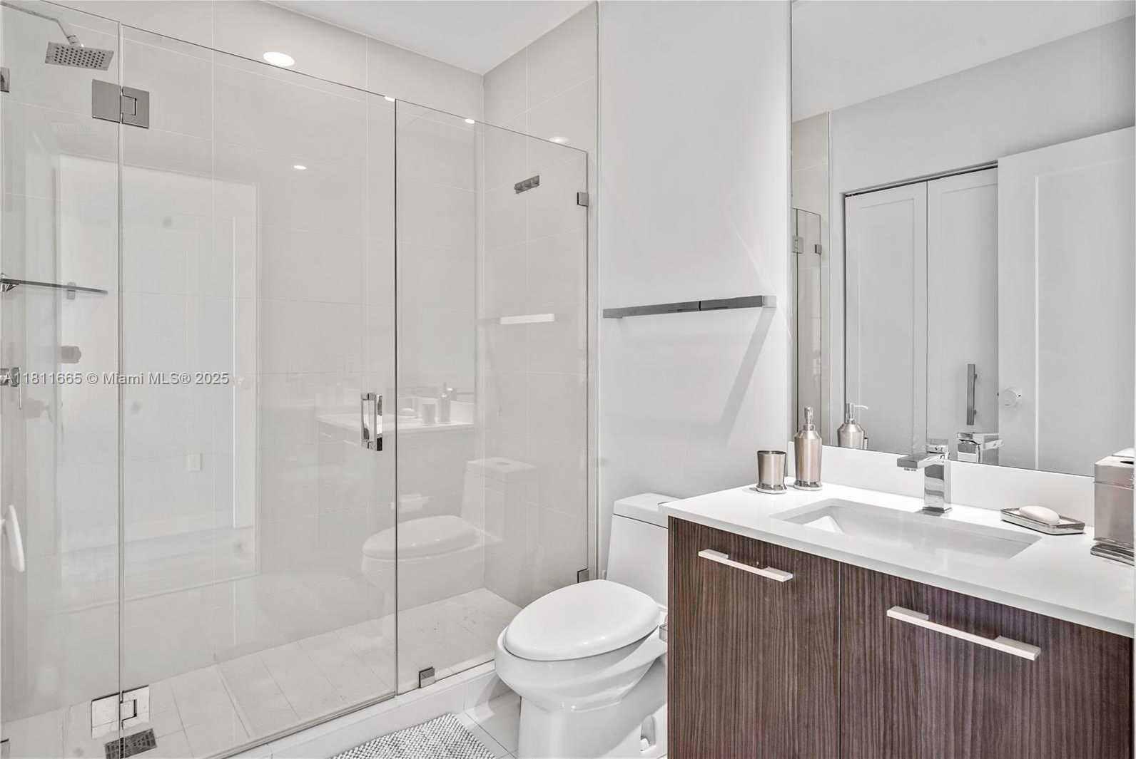 Small Image of 45 SOUTH WEST 9TH ST #4903, Miami Number 19