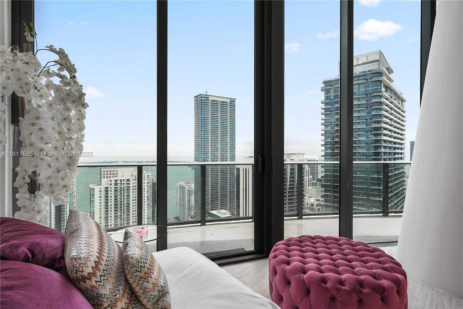 Small Image of 45 SOUTH WEST 9TH ST #4903, Miami Number 8