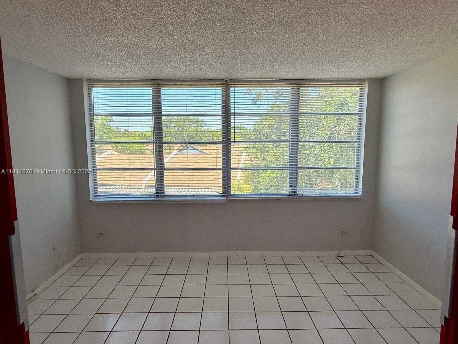 Small Image of 445 NORTH EAST 195TH ST #329, Miami Number 10