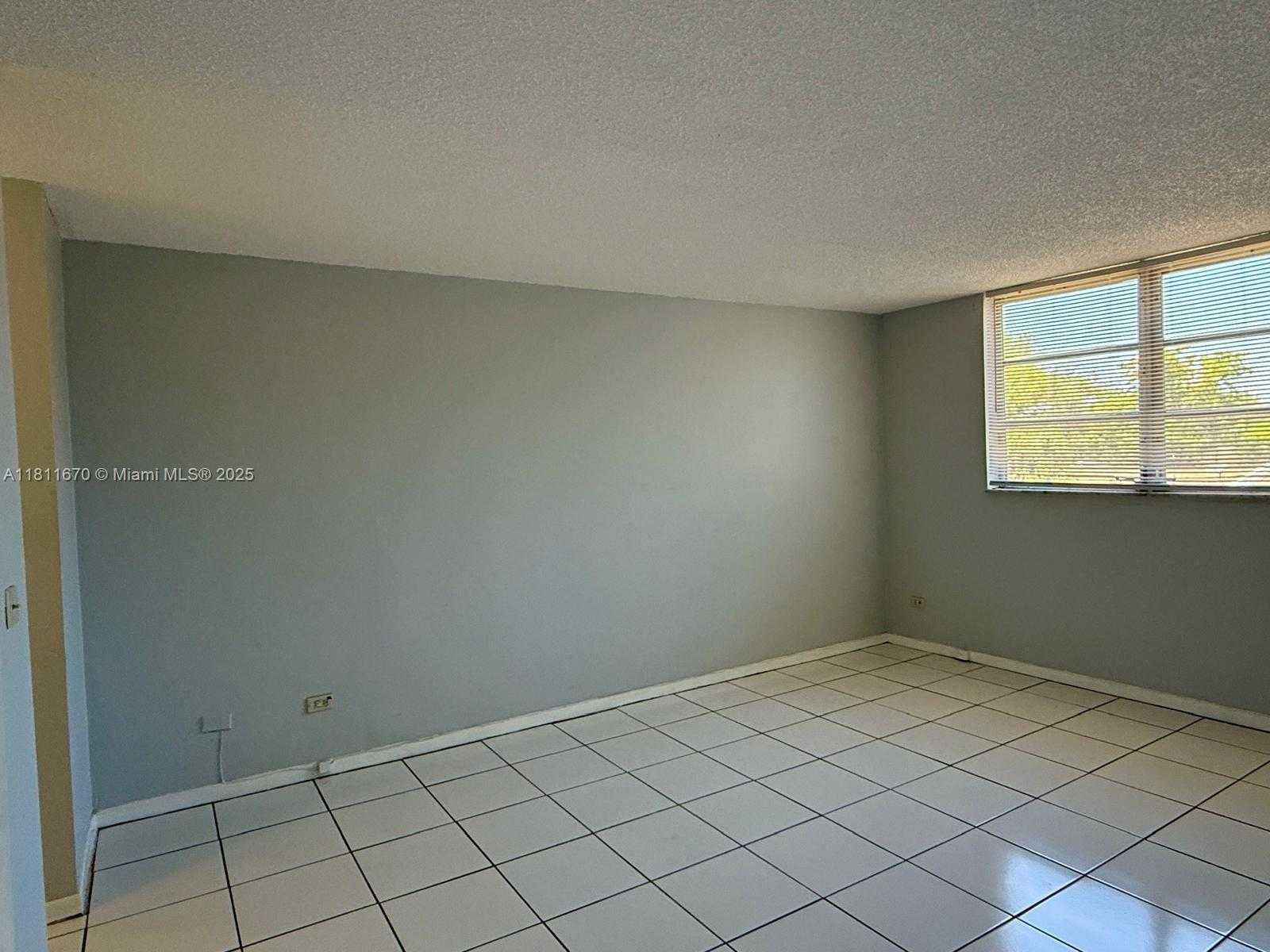 Small Image of 445 NORTH EAST 195TH ST #329, Miami Number 12