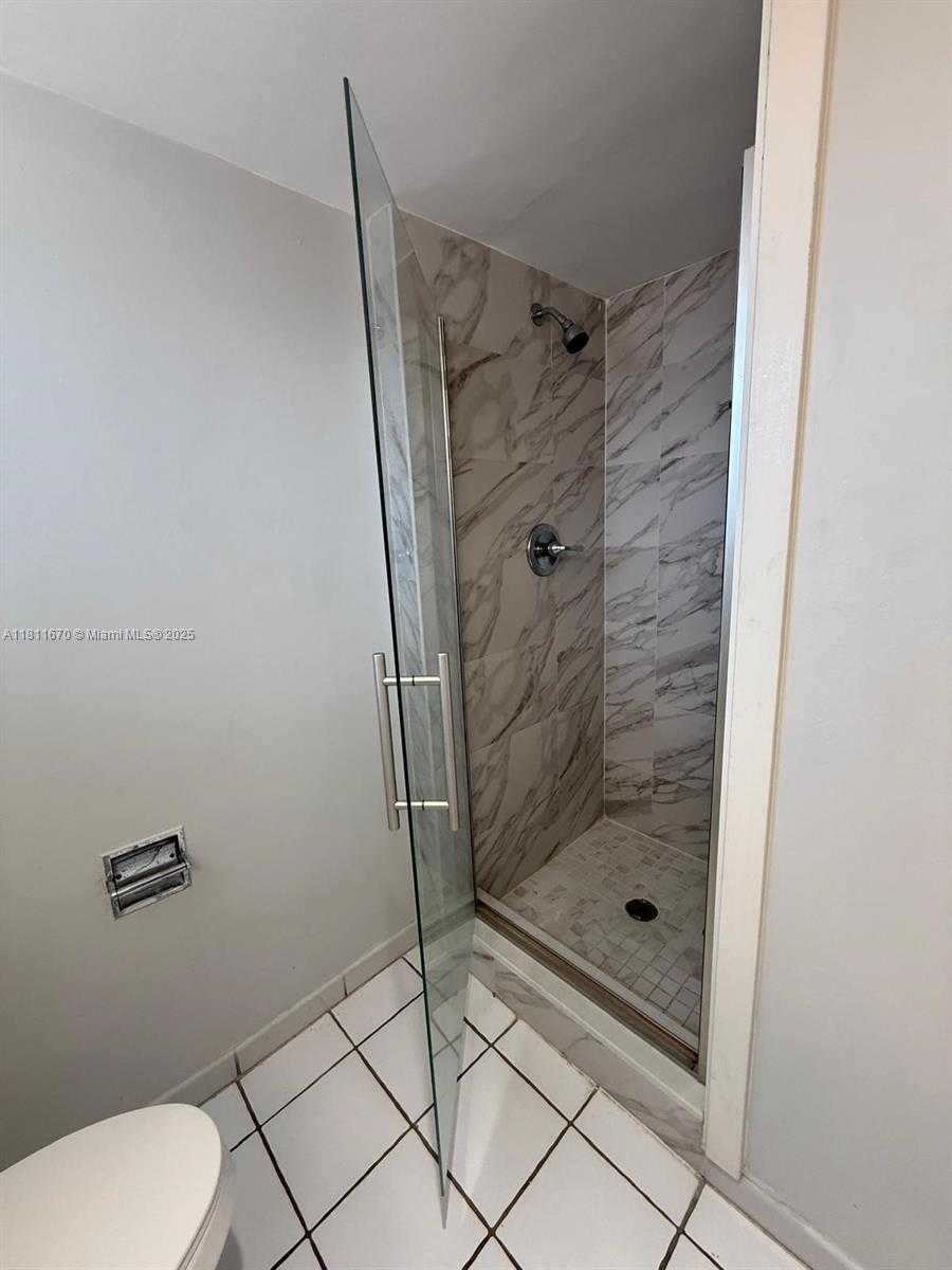 Small Image of 445 NORTH EAST 195TH ST #329, Miami Number 19