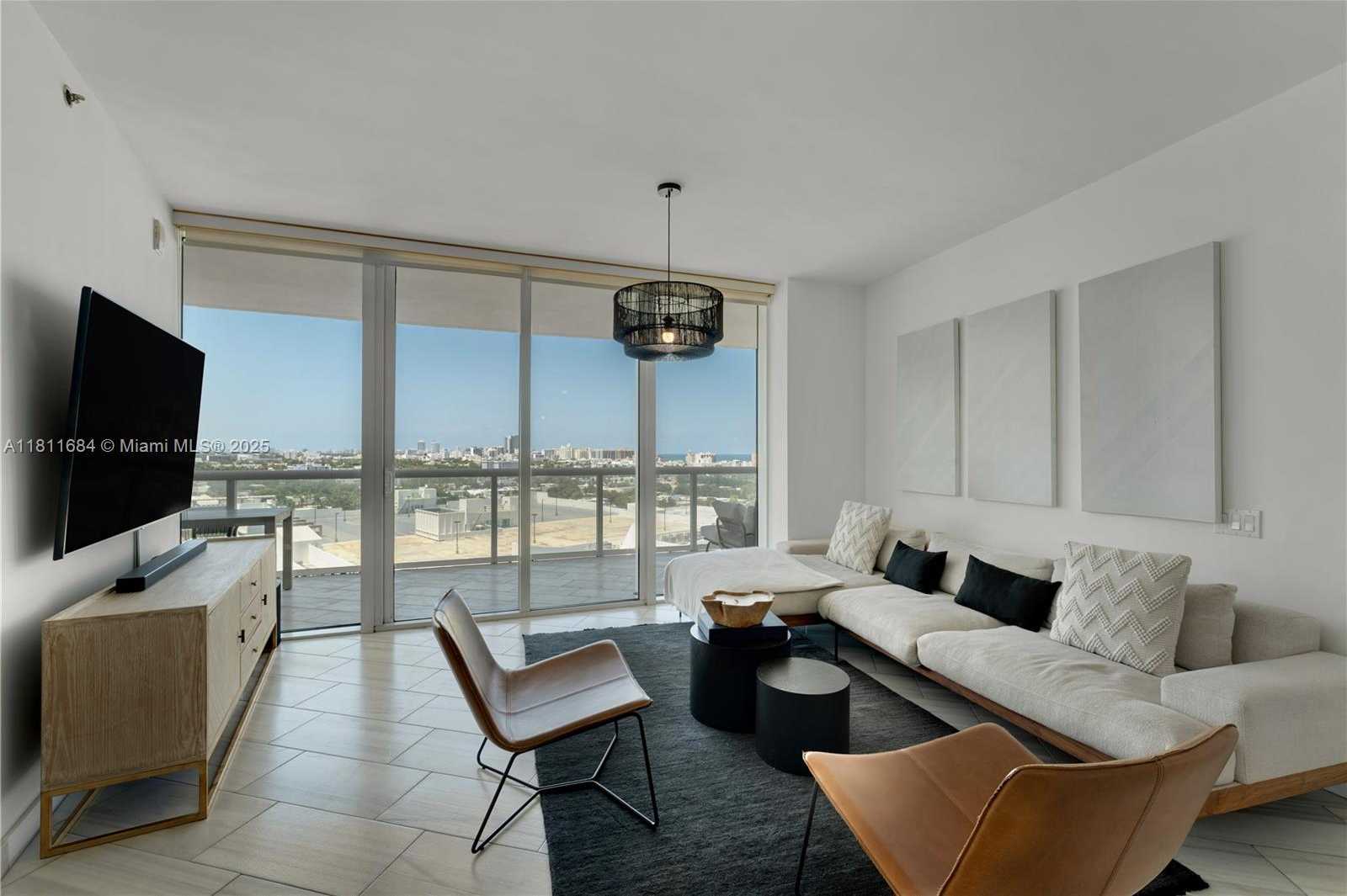 Small Image of 450 ALTON RD #1510, Miami Beach Number 2