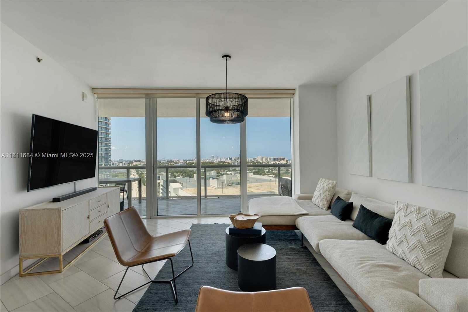 Small Image of 450 ALTON RD #1510, Miami Beach Number 3