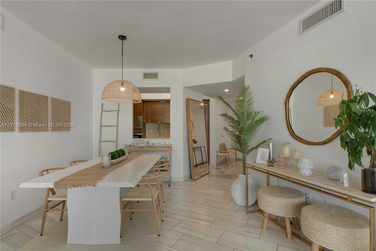 Small Image of 450 ALTON RD #1510, Miami Beach Number 6