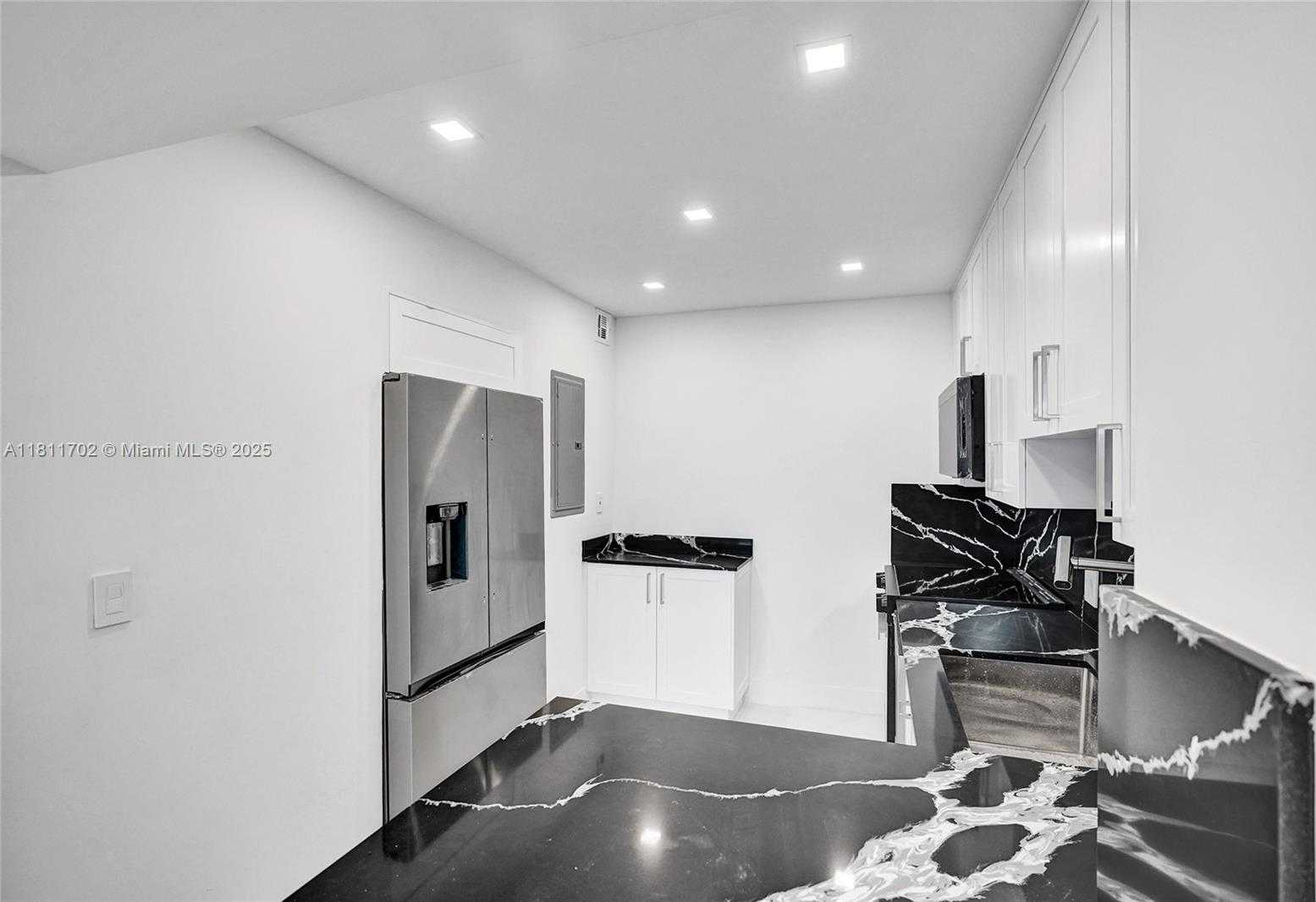 Small Image of 3625 NORTH COUNTRY CLUB DR #2310, Aventura Number 11