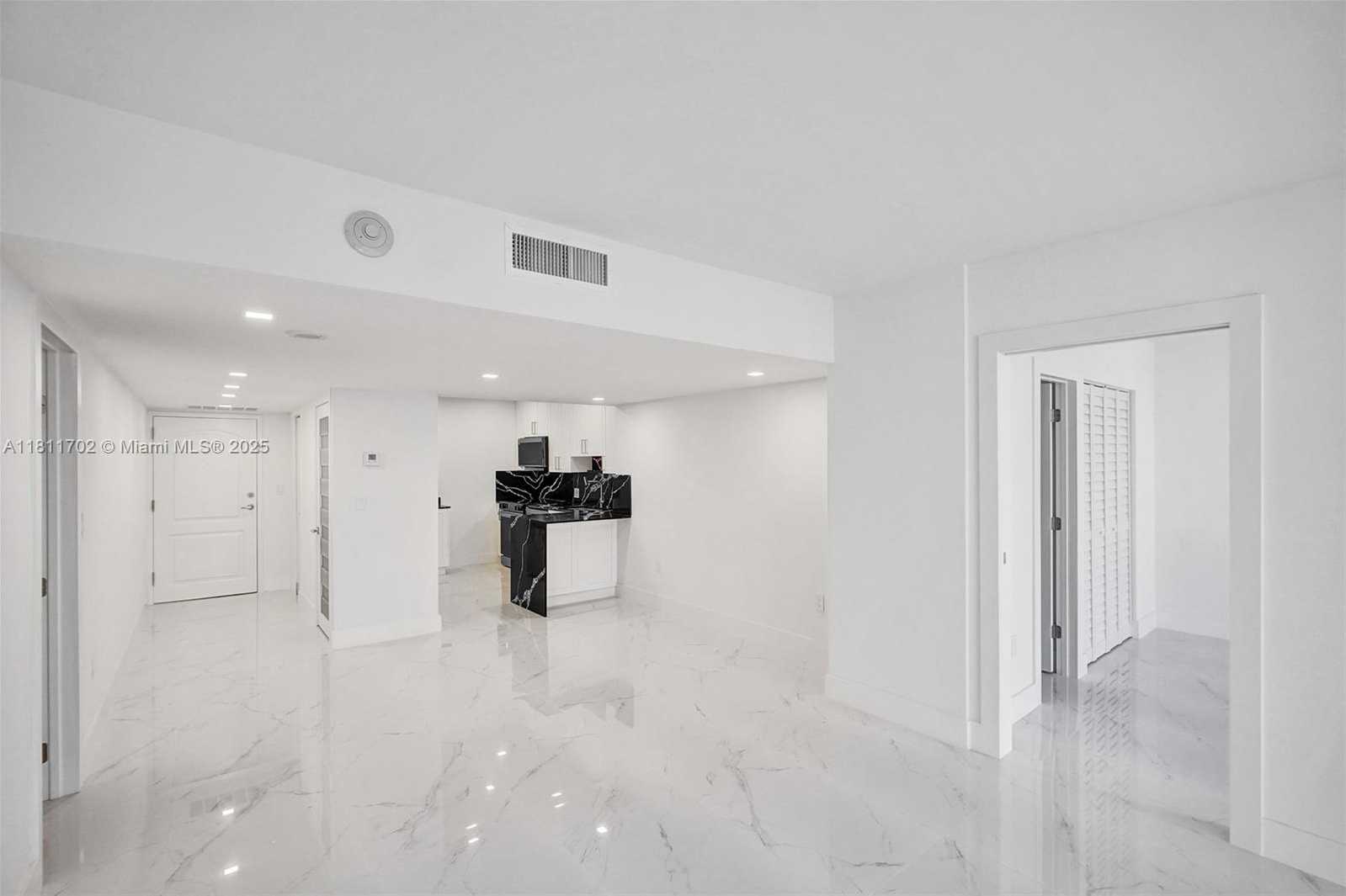 Small Image of 3625 NORTH COUNTRY CLUB DR #2310, Aventura Number 13