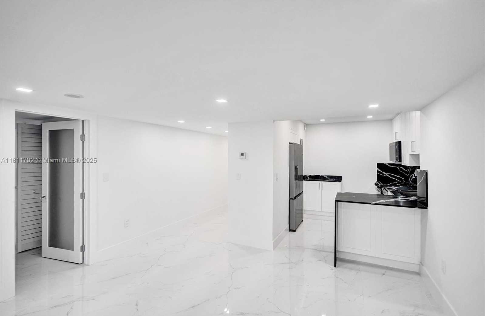 Small Image of 3625 NORTH COUNTRY CLUB DR #2310, Aventura Number 14