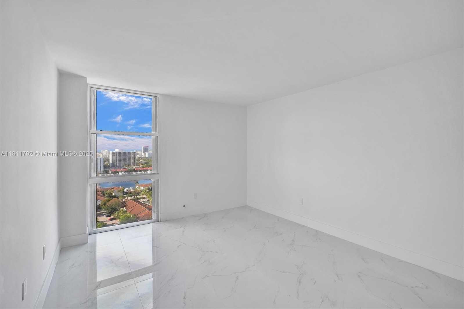 Small Image of 3625 NORTH COUNTRY CLUB DR #2310, Aventura Number 23