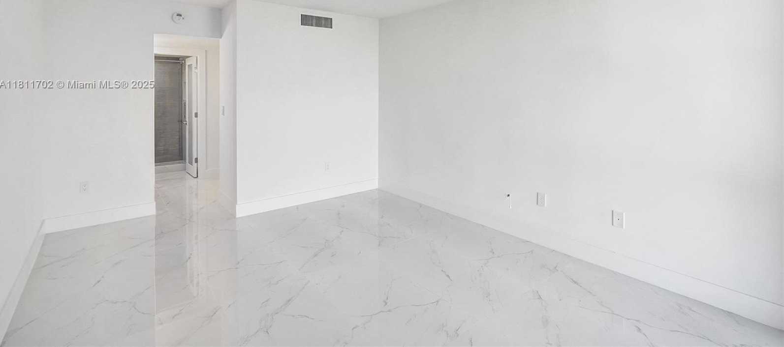 Small Image of 3625 NORTH COUNTRY CLUB DR #2310, Aventura Number 25