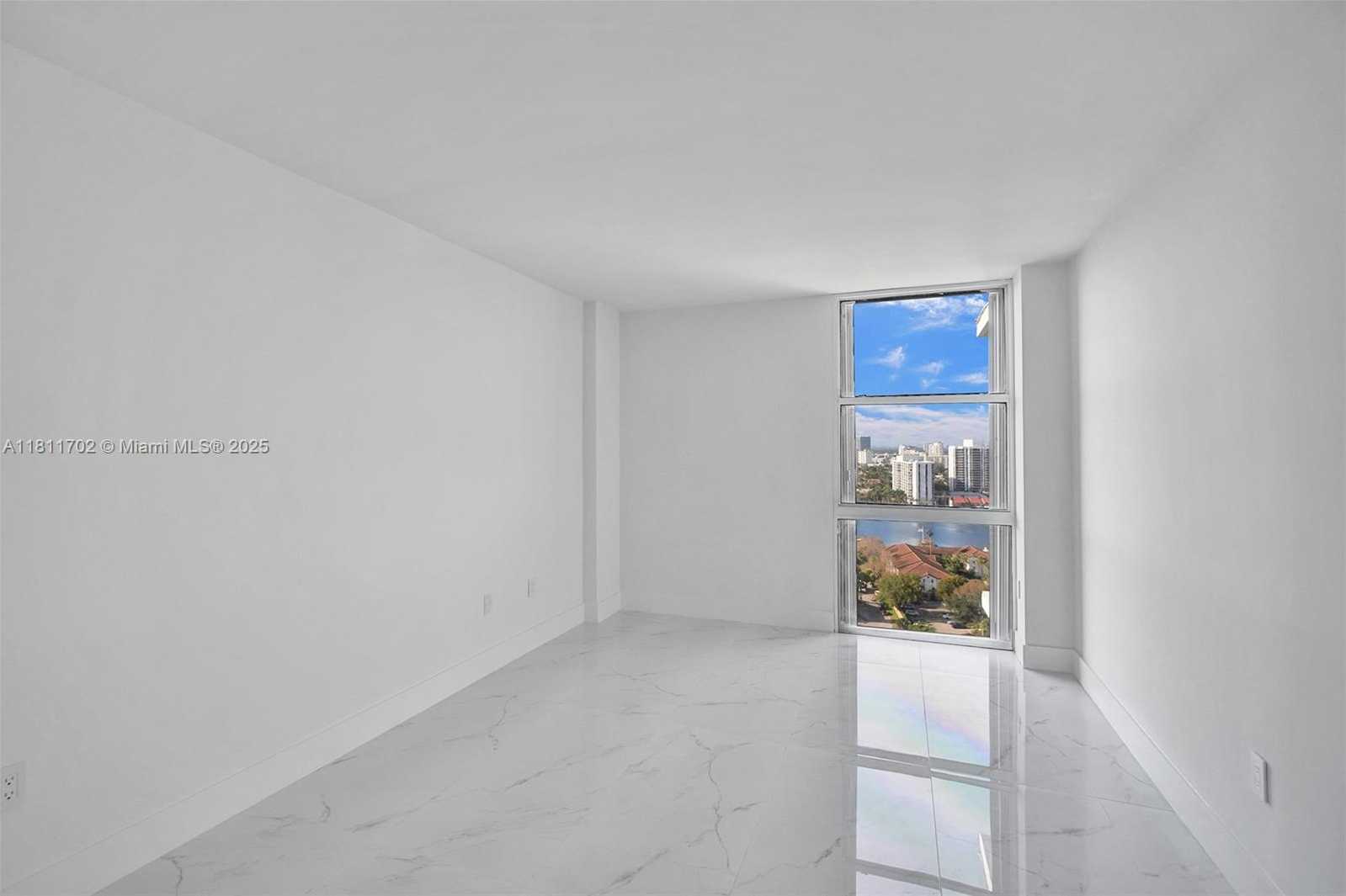 Small Image of 3625 NORTH COUNTRY CLUB DR #2310, Aventura Number 29