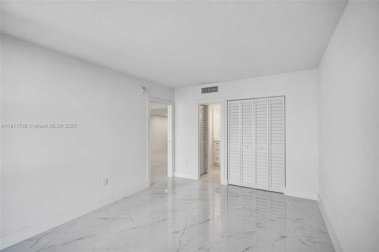 Small Image of 3625 NORTH COUNTRY CLUB DR #2310, Aventura Number 32