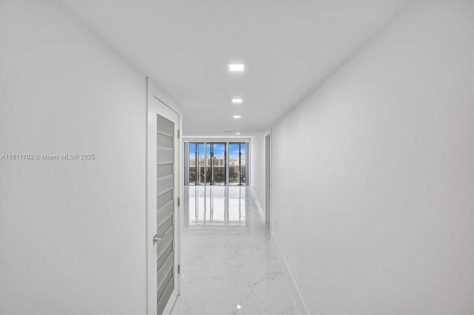Small Image of 3625 NORTH COUNTRY CLUB DR #2310, Aventura Number 37