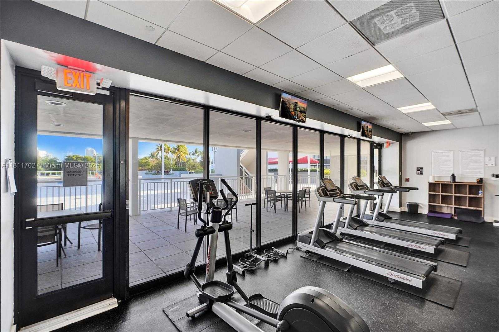 Small Image of 3625 NORTH COUNTRY CLUB DR #2310, Aventura Number 41