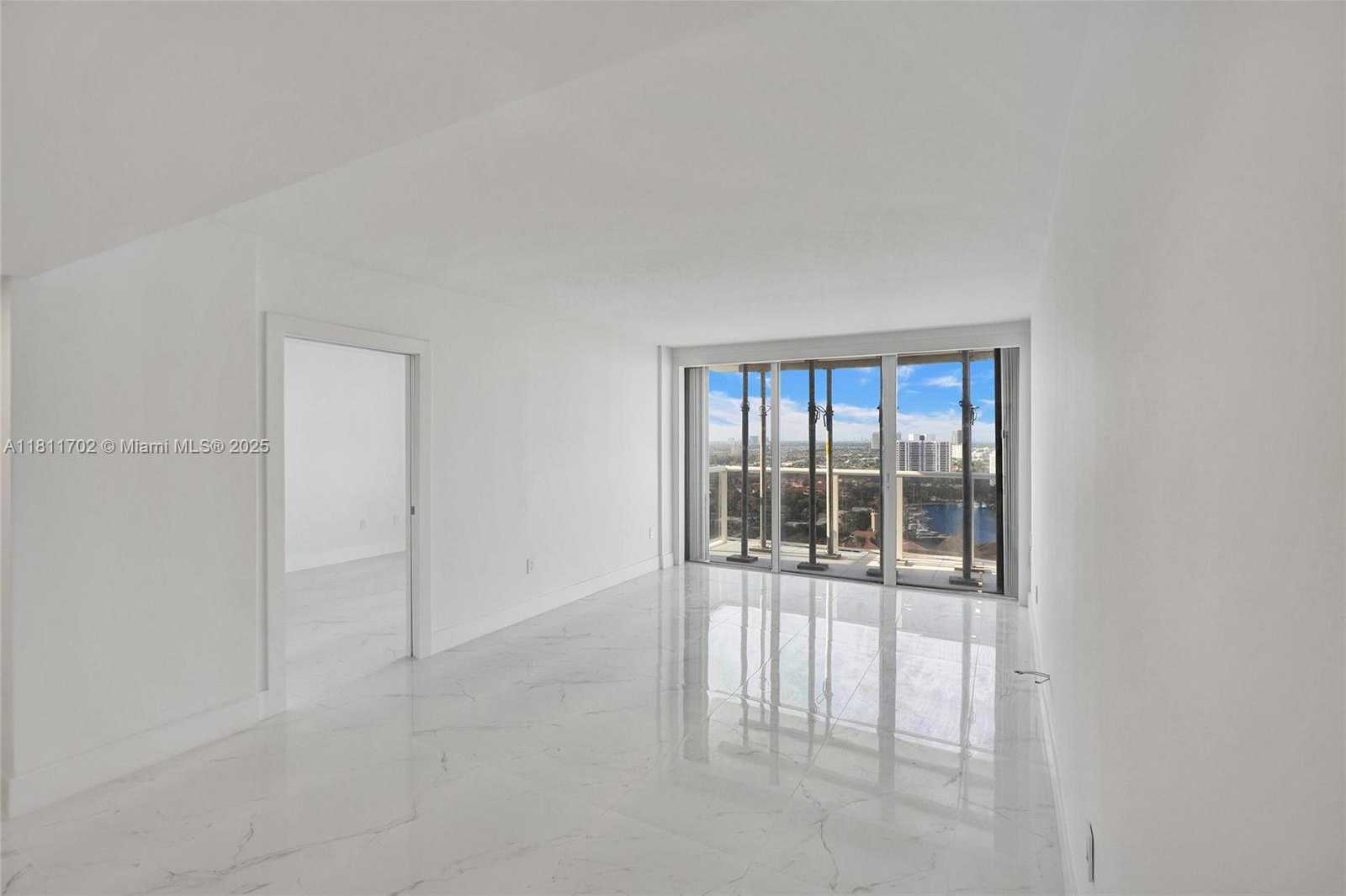 Small Image of 3625 NORTH COUNTRY CLUB DR #2310, Aventura Number 7