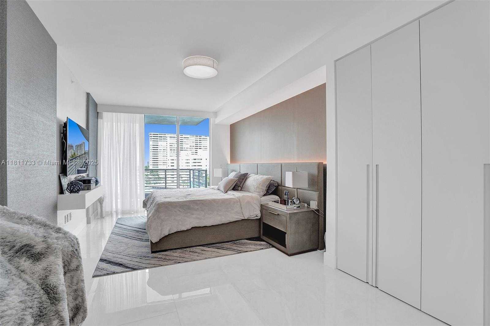 Small Image of 1445 16TH ST #702, Miami Beach Number 4