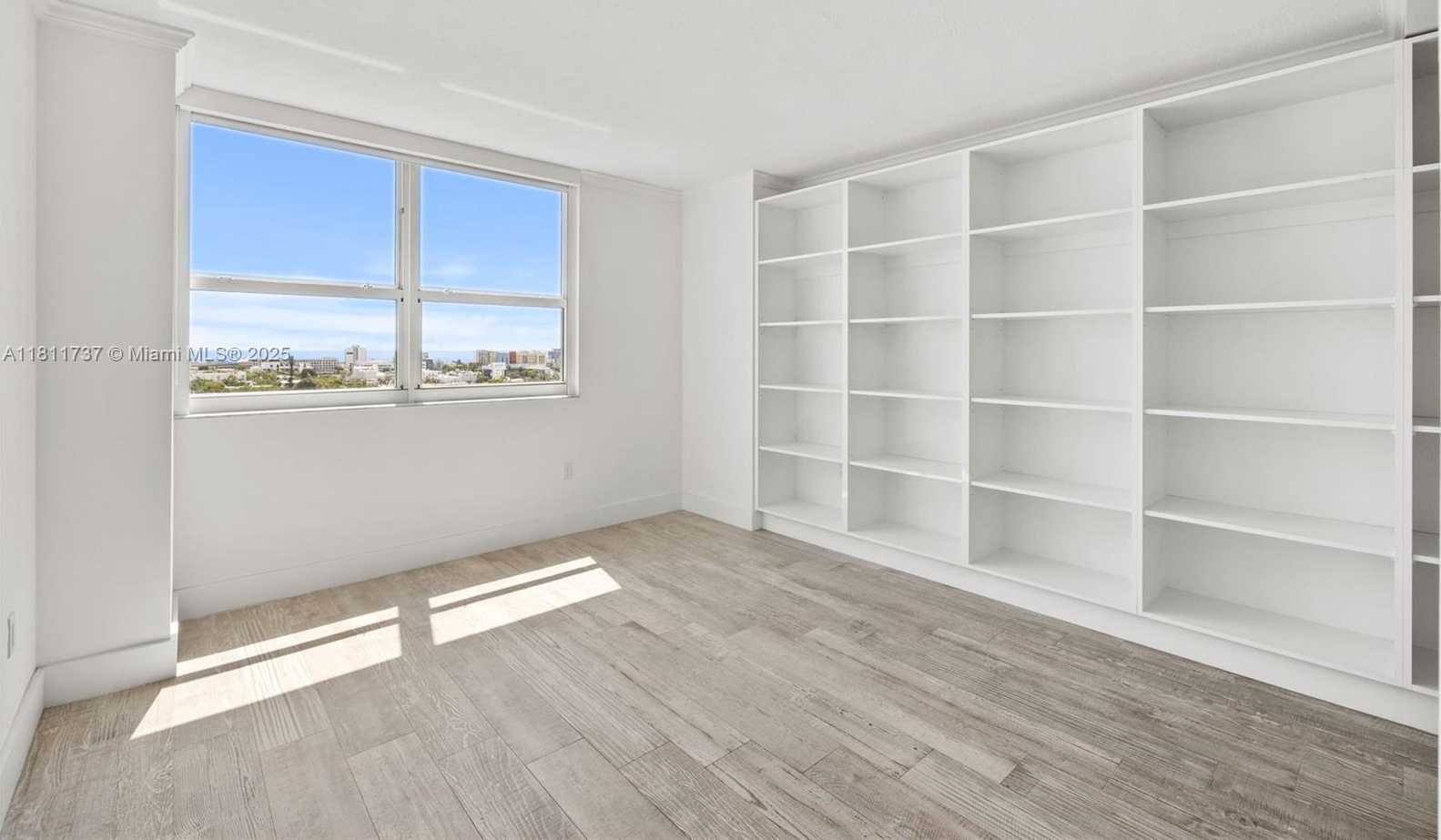 Small Image of 650 WEST AVE #1508, Miami Beach Number 11