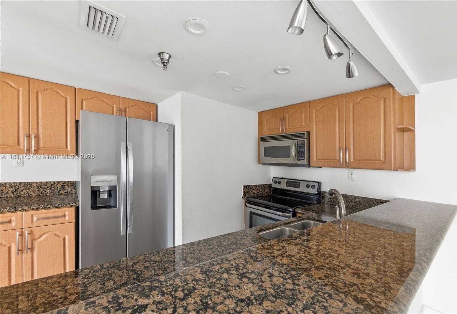 Small Image of 650 WEST AVE #1508, Miami Beach Number 13