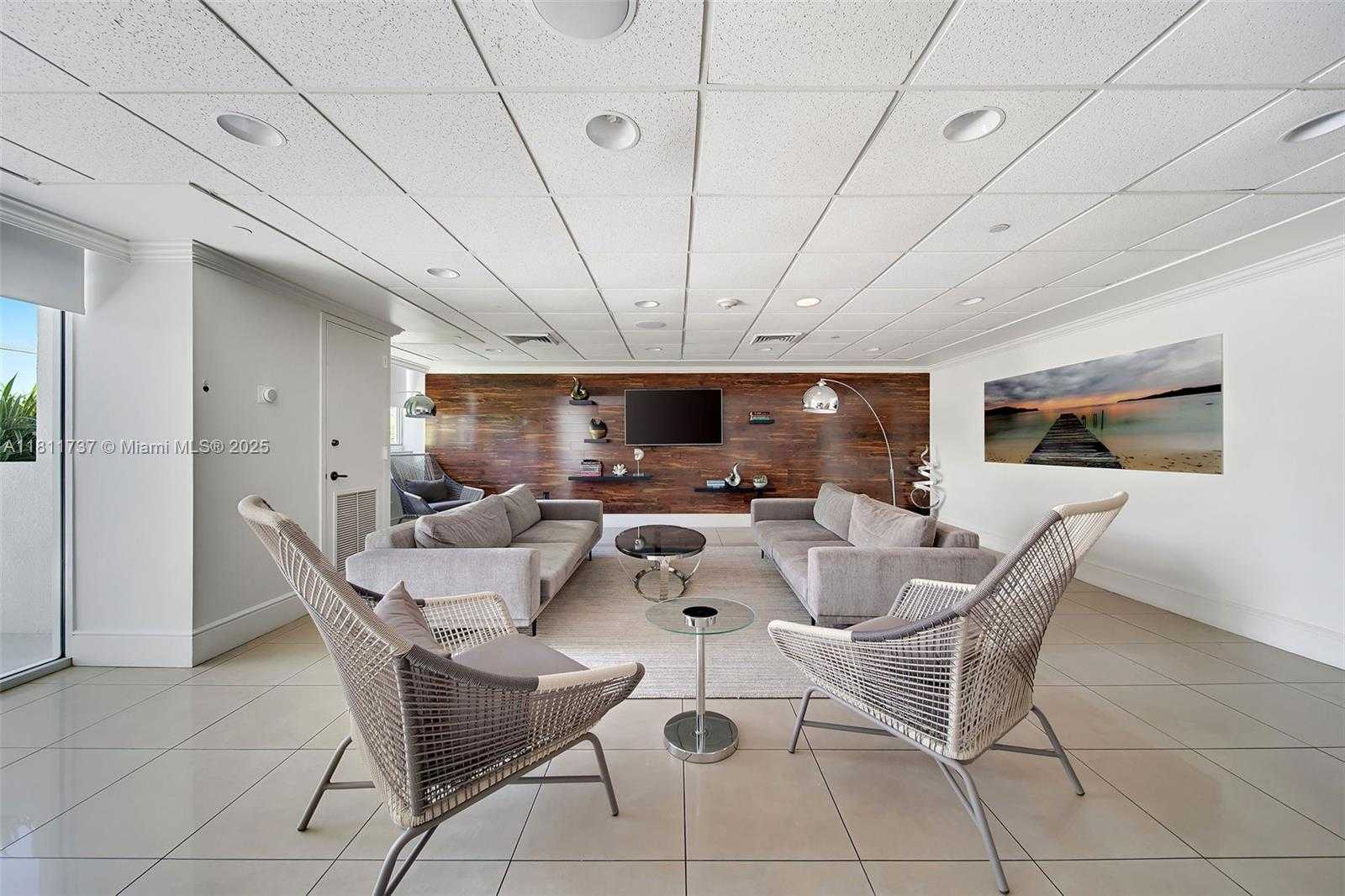 Small Image of 650 WEST AVE #1508, Miami Beach Number 29