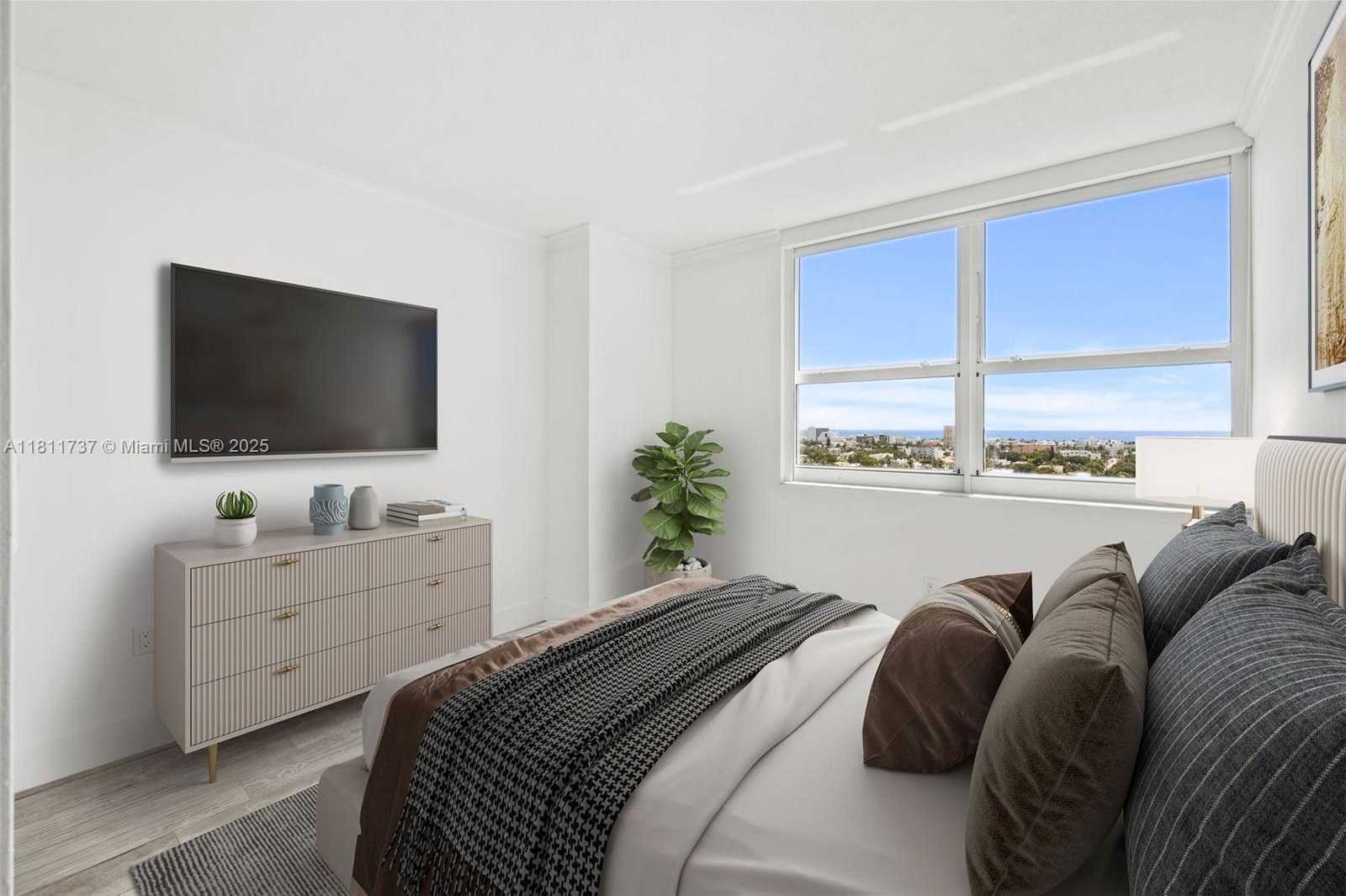 Small Image of 650 WEST AVE #1508, Miami Beach Number 8