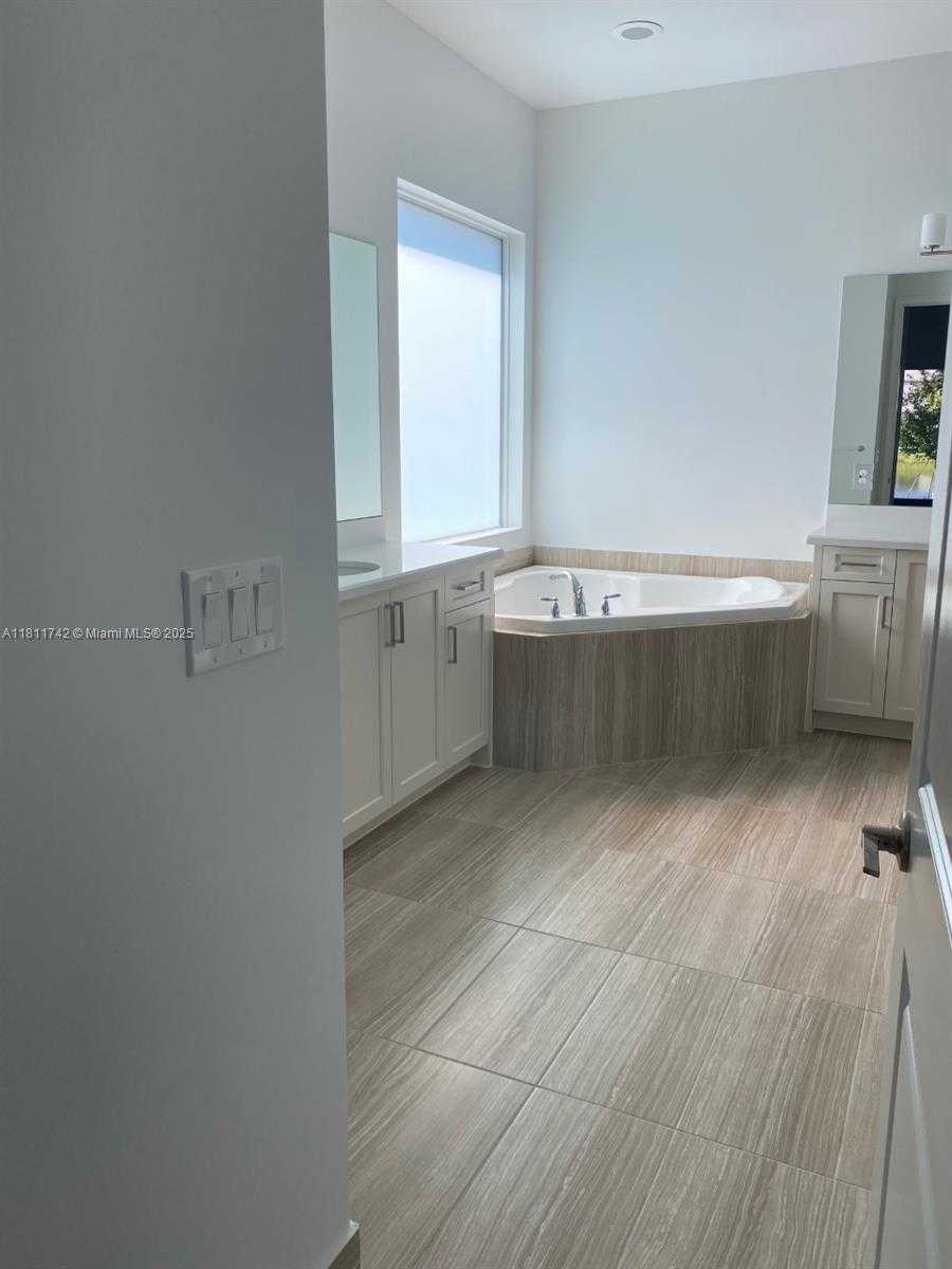Small Image of 7765, Delray Beach Number 18