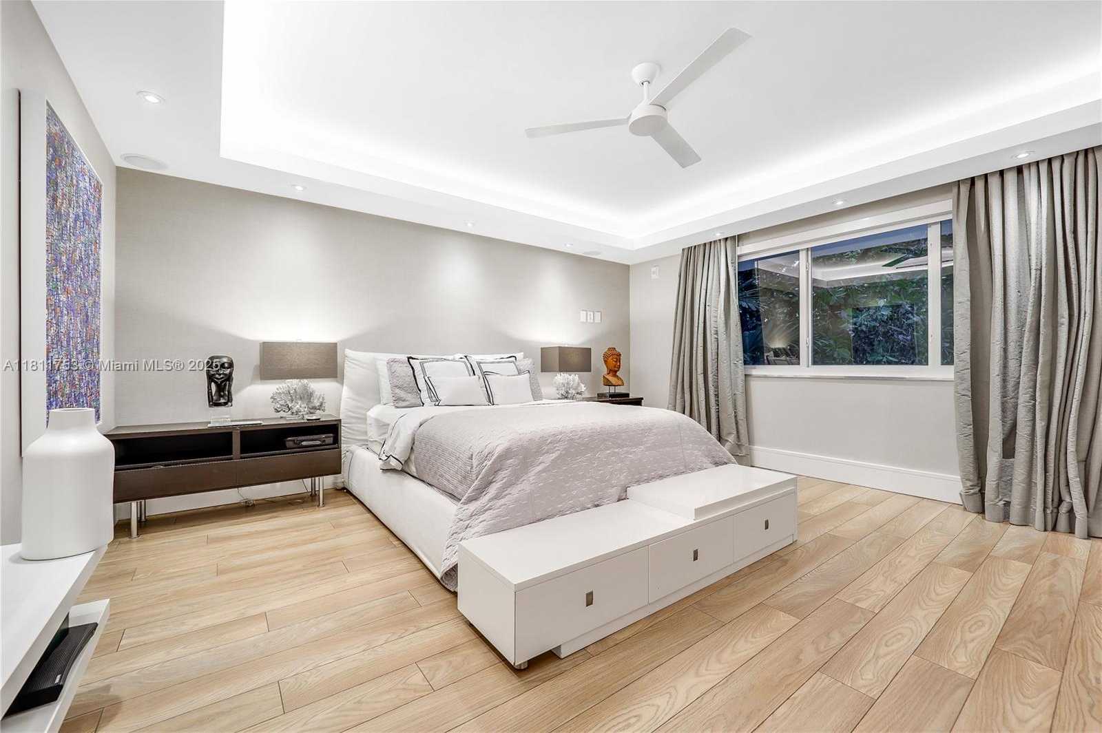 Small Image of 10190 COLLINS AVE #204, Bal Harbour Number 9