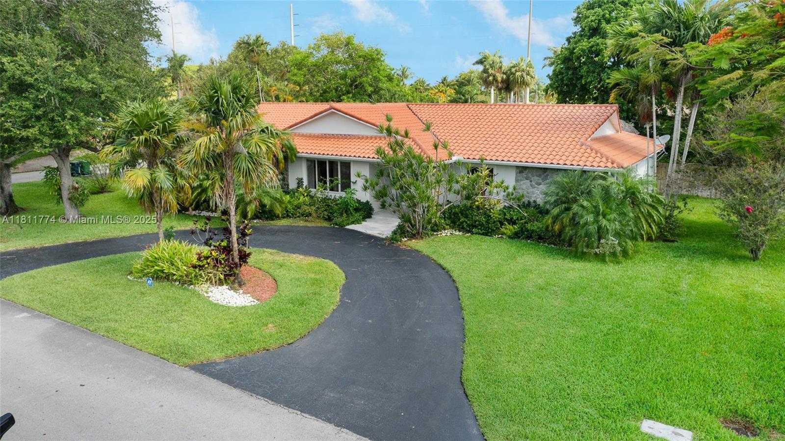 Small Image of 7775 SOUTH WEST 145TH ST #N/A, Palmetto Bay Number 32
