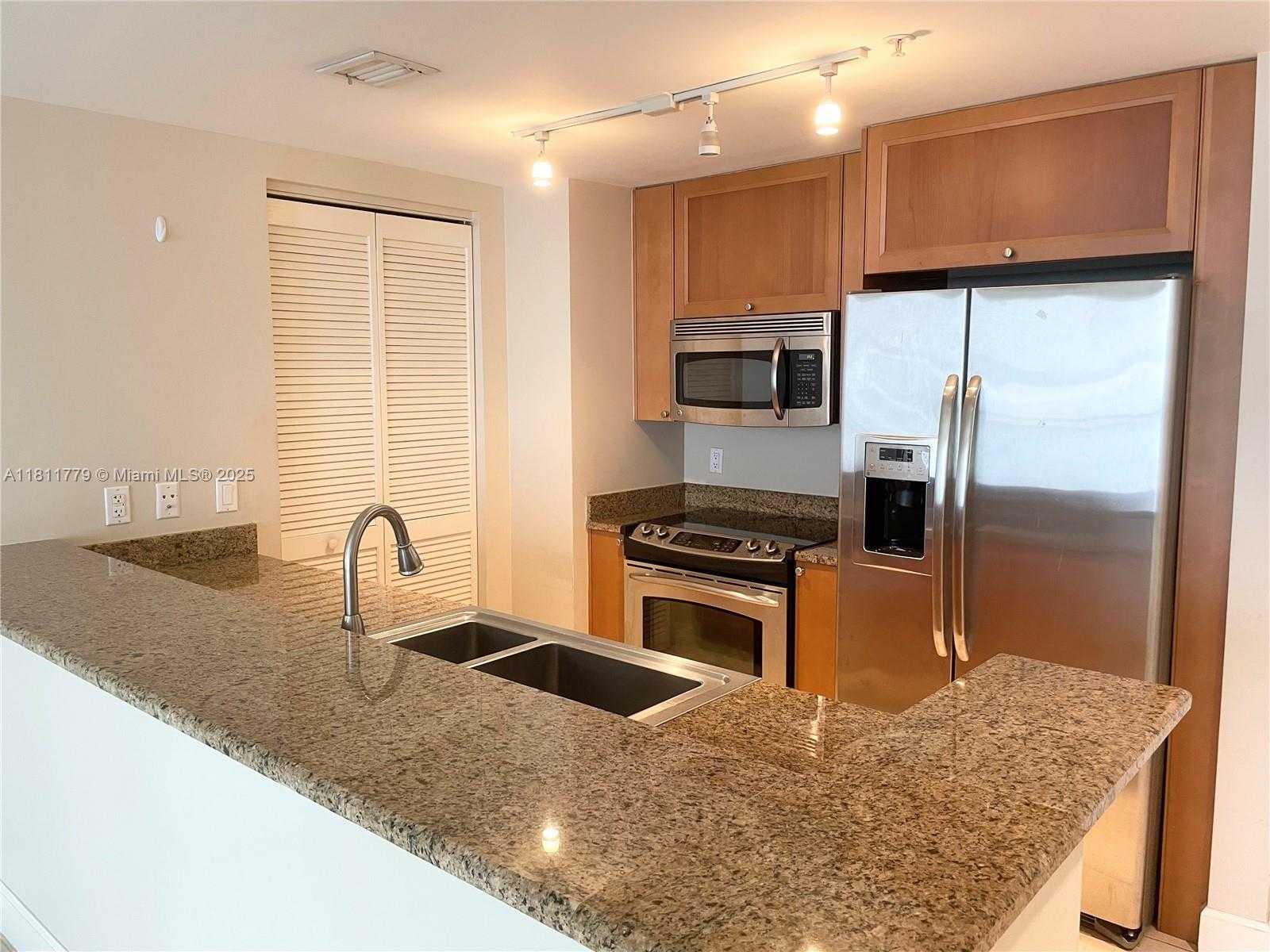 Small Image of 55 MERRICK WAY #702, Coral Gables Number 6