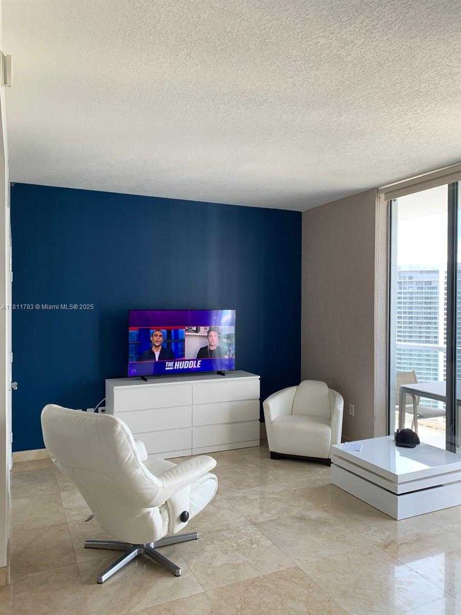 Small Image of 1060 BRICKELL AVE #3909, Miami Number 10