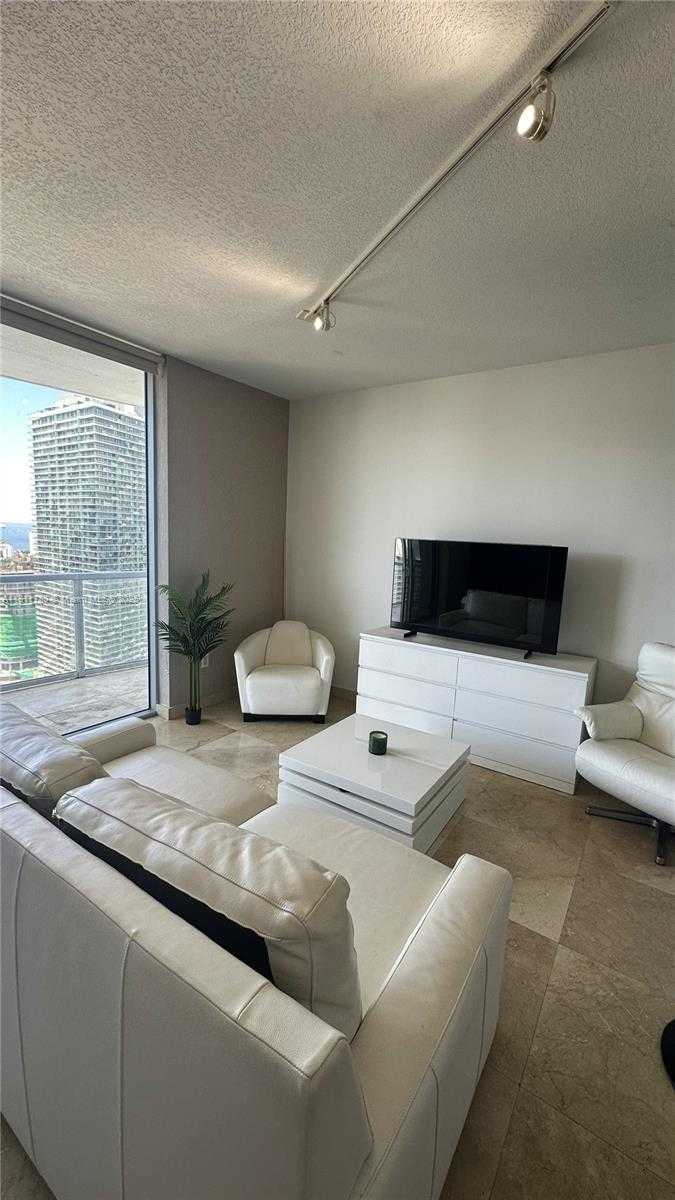 Small Image of 1060 BRICKELL AVE #3909, Miami Number 11